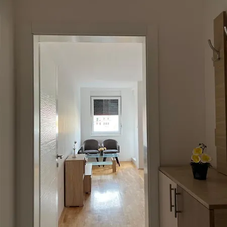 Una, Апартаменты *